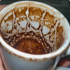 قارئة الفنجان